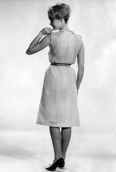 Reveille Fashions: Yvette Davis. September 1961 P008788