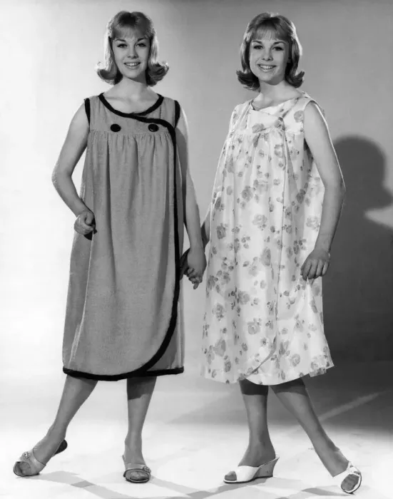 Framed Print : Reveille fashions1962: Baker Twins. Susan and Jennifer Baker July 1962 P011083