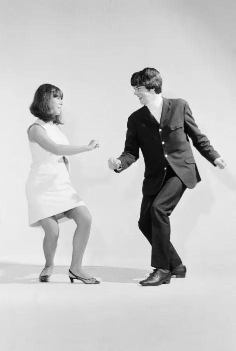 Framed Print : Reveille Studio Dancing the bend 1964