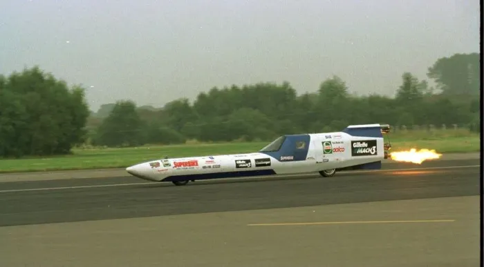 Framed Print : Richard Brown in Gillette Mach 3 Challenger Rocket 1998 as he makes a successful Framed Print : Richard Brown in Gillette Mach 3 Challenger Rocket 1998 as he makes a successful