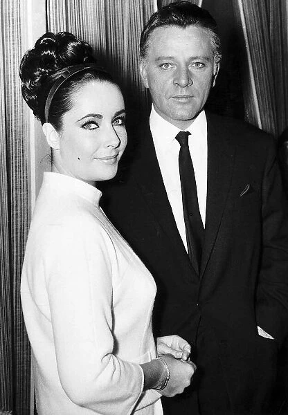 Richard Burton actor and wife Elizabeth Taylor