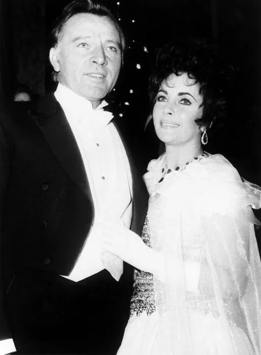 Framed Print : Richard Burton actor and wife Elizabeth Taylor at premiere of The Taming of The Shrew in
