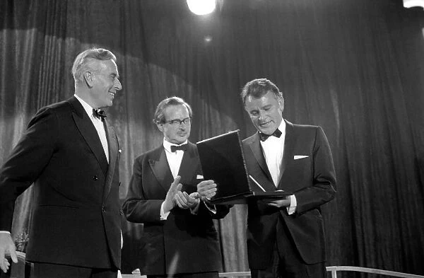 Richard Burton seen here receiving best actor award from Lord Mountbatten. April 1967