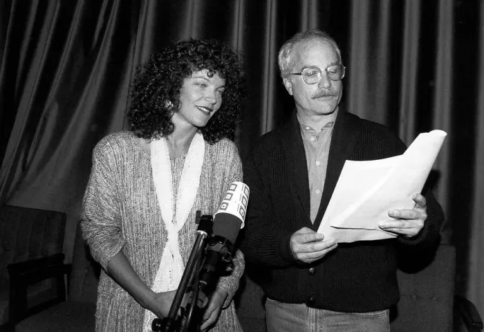 Framed Print : Richard Dreyfuss Actor with Annie Irving At the BBC doing a radio programme Framed Print : Richard Dreyfuss Actor with Annie Irving At the BBC doing a radio programme
