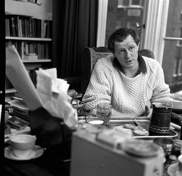 Richard Harris actor at home in March 1963