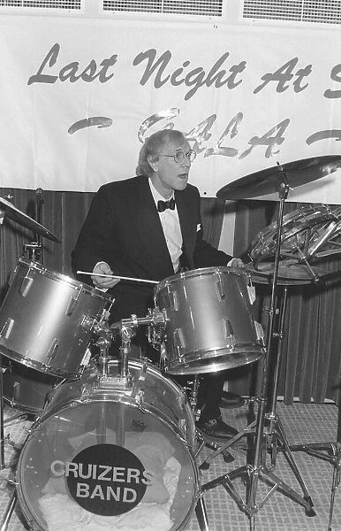 Richard Harris playing drums - March 1988
