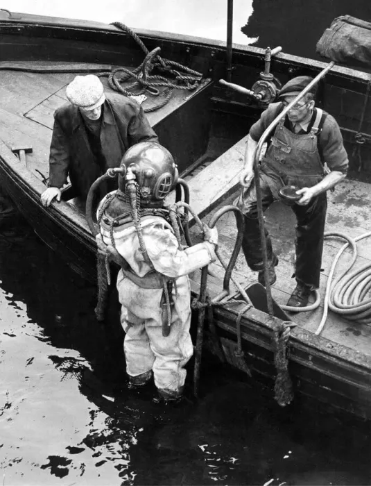 Framed Print : Richard Livingston a Tyne Improvement commission diver, just before he went down to Framed Print : Richard Livingston a Tyne Improvement commission diver, just before he went down to