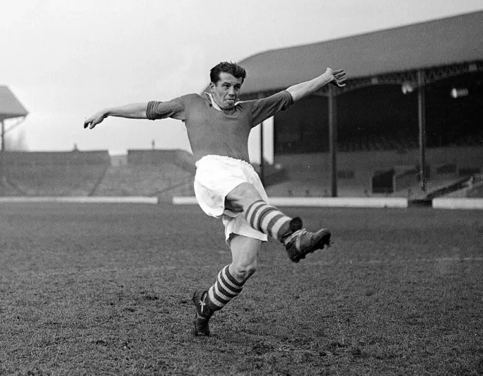 Framed Print : Richard Robinson Middlesbrough Dickie Robinson Circa December 1946
