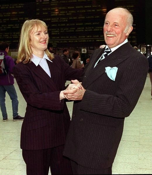Richard Wilson at Central Station Glasgow February 1998