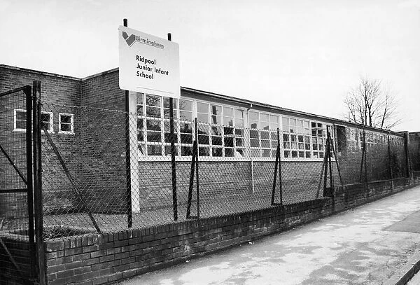Ridpool Junior and Infants School in Hurstcroft Road Kitts Green. 16th April 1989