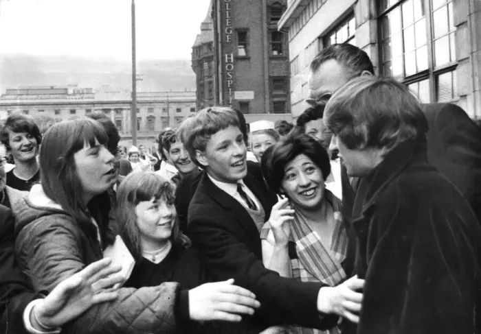 Framed Print : Ringo Starr leaves University College Hospital after treatment for pharyngitis