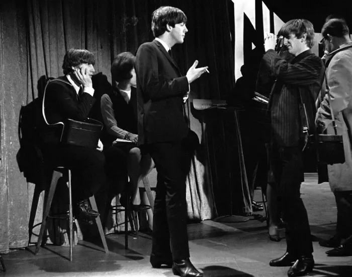 Framed Print : Ringo Starr taking pictures of Paul McCartney smoking in New York during the first Framed Print : Ringo Starr taking pictures of Paul McCartney smoking in New York during the first