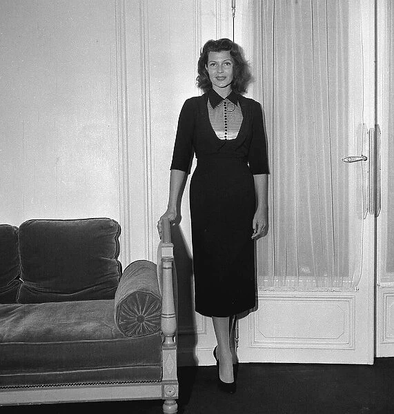 Rita Hayworth in Bristol hotel October 1955