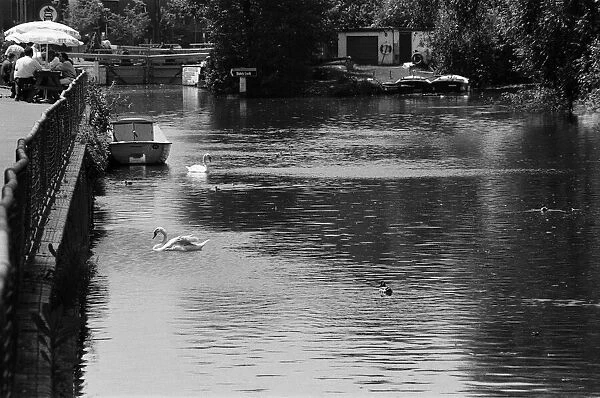 The River Kennet, Reading, Berkshire. 12th June 1992