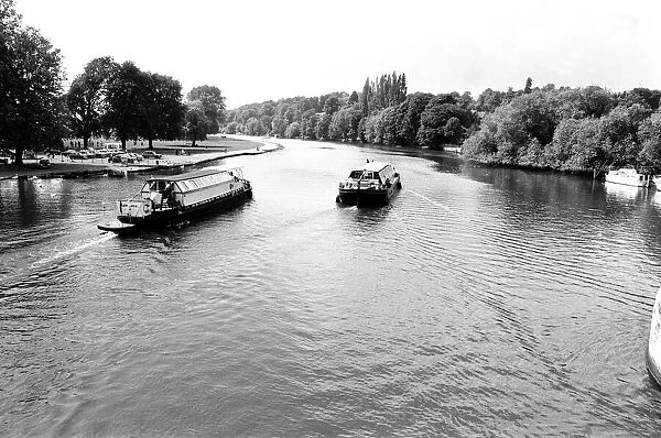 River Thames, Caversham, Reading, Berkshire, England, June 1980