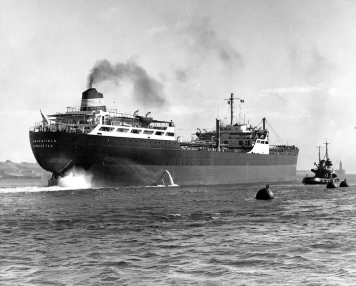 Framed Print : River Tyne built for Tyne owners, The tanker Thamesfield (32 Framed Print : River Tyne built for Tyne owners, The tanker Thamesfield (32