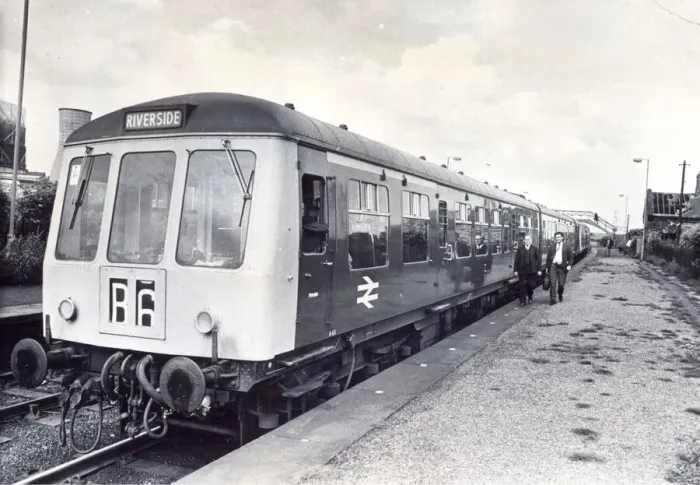 Framed Print : The last Riverside Line train waiting for passengers at Willington Station on 20th July