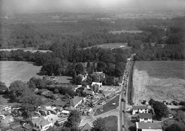 Framed Print : Road Traffic heading towards Brighton Front, East Sussex, 4th August 1957 Framed Print : Road Traffic heading towards Brighton Front, East Sussex, 4th August 1957