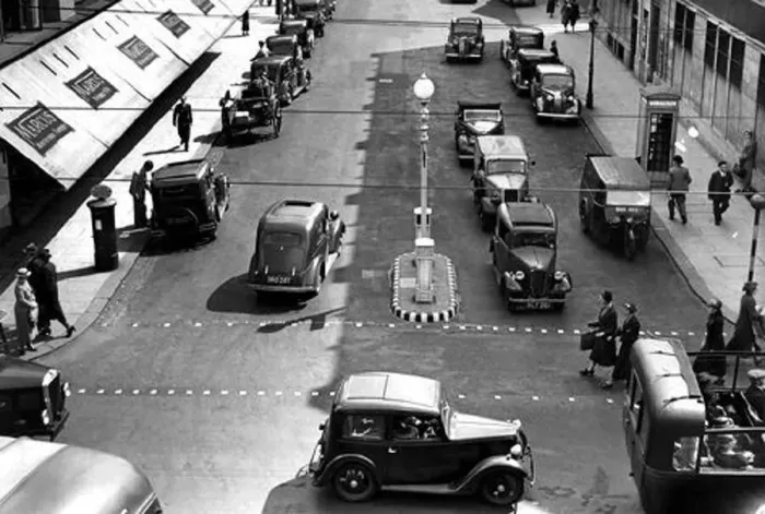 : Road traffic scene from Newcastle in 1938 : Road traffic scene from Newcastle in 1938