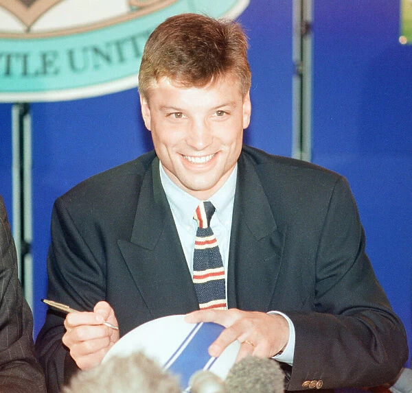 Rob Andrew signs for Newcastle Gosforth Rugby Club, news press conference at St James