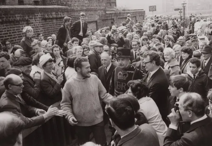 Framed Print : Robin Knox Johnston cheered by a large crowds as he arrives at London