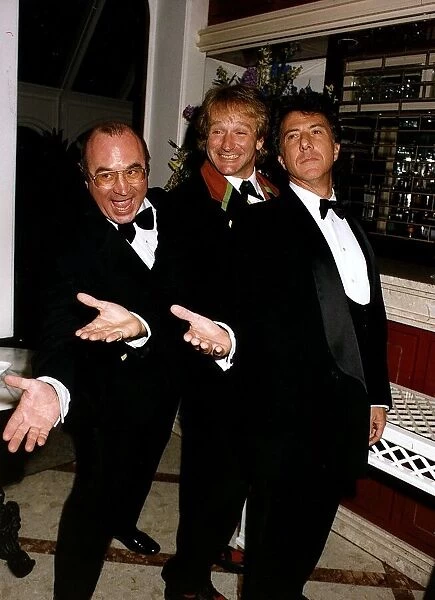 Robin Williams actor with Bob Hoskins & Dustin Hoffman party for film Hook dbase