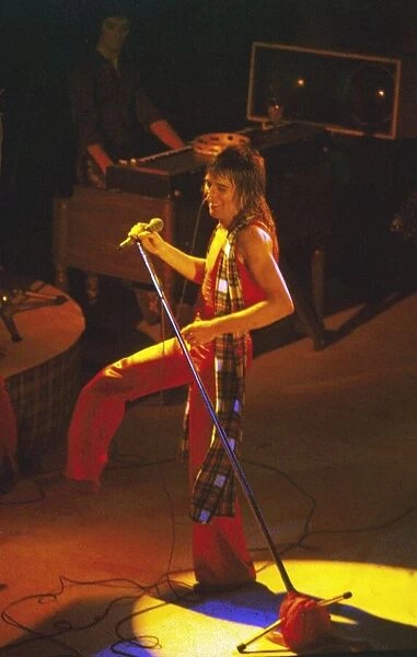 Rod Stewart in Concert circa September 1979 Coloured light Rock Star