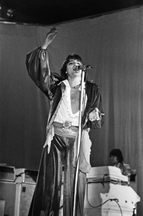 Framed Print : Rod Stewart performing on stage at the Edenhall just outside Amsterdam city centre Framed Print : Rod Stewart performing on stage at the Edenhall just outside Amsterdam city centre