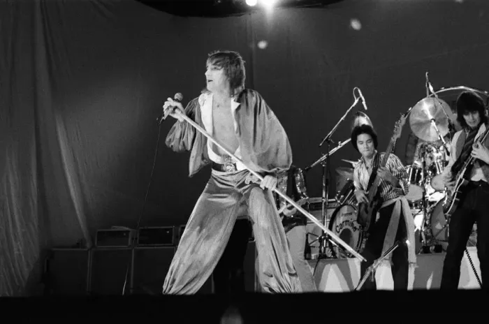 Framed Print : Rod Stewart performing on stage in Helsinki, Finland, during his European Tour 1976 Framed Print : Rod Stewart performing on stage in Helsinki, Finland, during his European Tour 1976