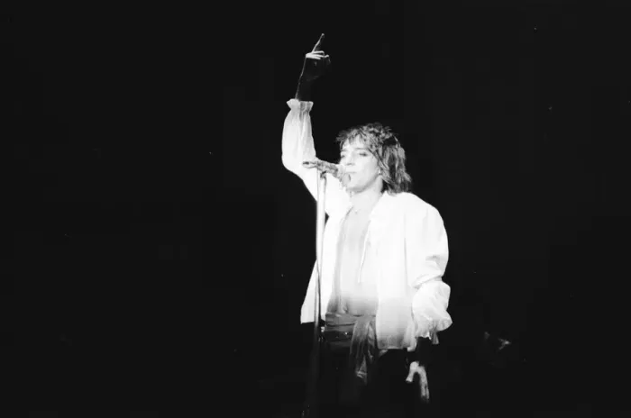 Framed Print : Rod Stewart performing on stage at the Odeon in Birmingham 30th November 1976