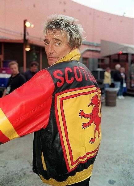 Rod Stewart wearing Scottish leather jacket June 1999 In Manhattan NEW YORK USA