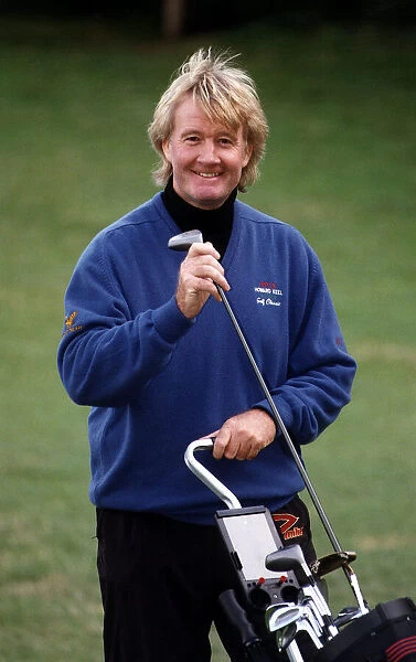 Rodney Marsh former footballer ready to play golf