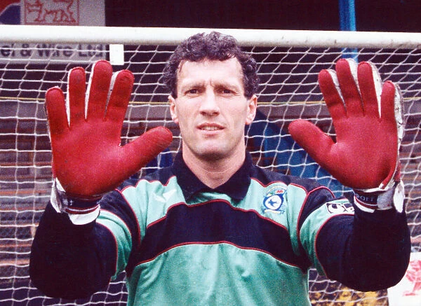 Roger Hansbury, Cardiff City Goalkeeper, 1989 - 1992. 99 Appearances. Circa 1992