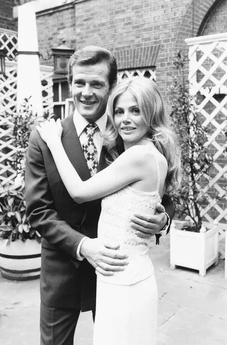 Framed Print : Roger Moore Actor with Britt Ekland - Match 1974 Dbase MSI Framed Print : Roger Moore Actor with Britt Ekland - Match 1974 Dbase MSI