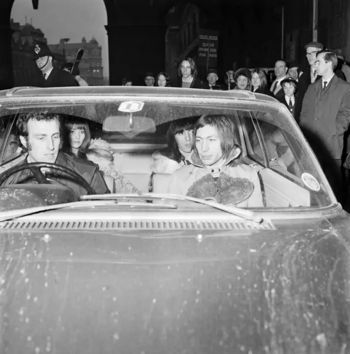 Framed Print : Rolling Stones: Charlie Watts, Bill Wyman and his girlfriend Astrid arrive at Newcastle Framed Print : Rolling Stones: Charlie Watts, Bill Wyman and his girlfriend Astrid arrive at Newcastle