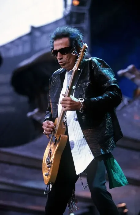Framed Print : Rolling Stones in concert at Wembley Stadium 12th June 1999 Keith Richards playing