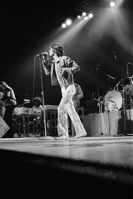 Framed Print : The Rolling Stones at the Empire Stadium, Wembley, London, Mick Jagger performing Framed Print : The Rolling Stones at the Empire Stadium, Wembley, London, Mick Jagger performing