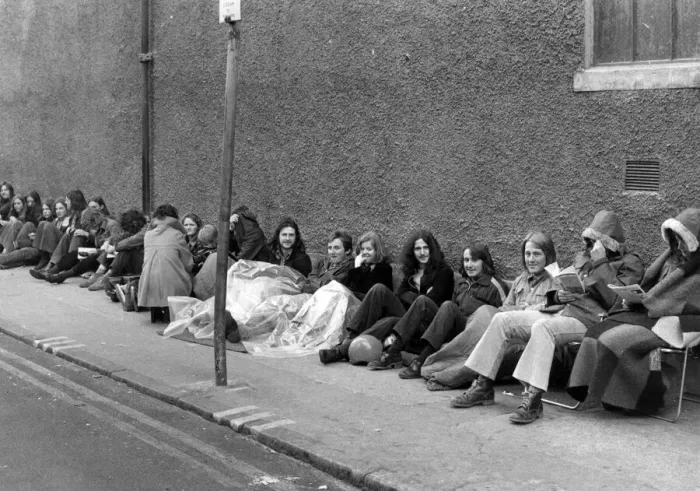 Framed Print : Rolling Stones fans queue for tickets outside the Apollo Centre, Glasgow, Scotland