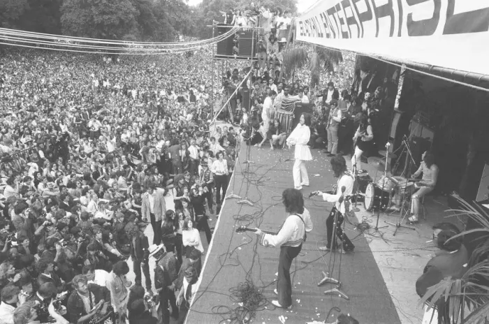 Framed Print : Rolling Stones Hyde Park concert 5th July 1969 Framed Print : Rolling Stones Hyde Park concert 5th July 1969