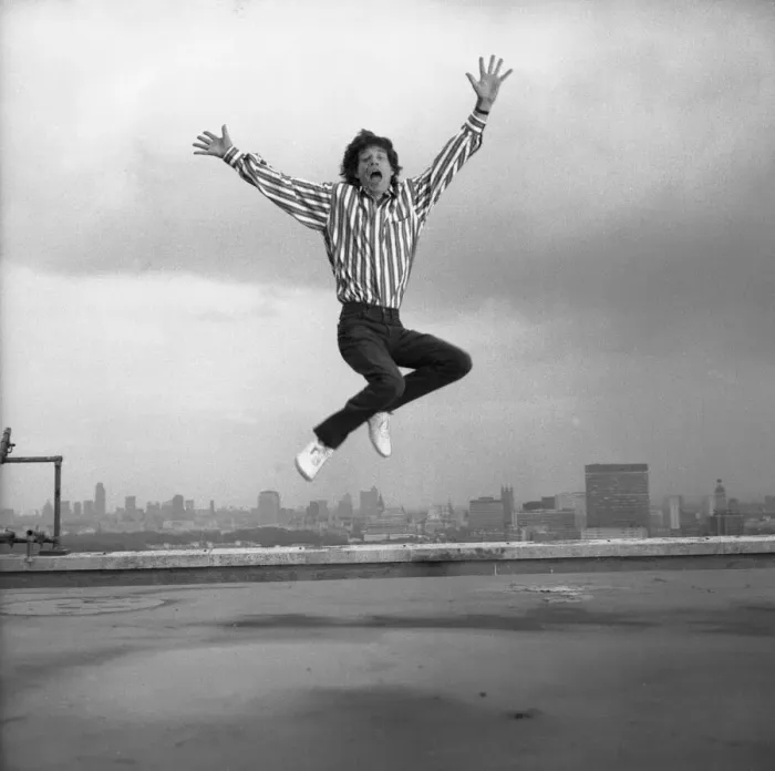Framed Print : Rolling Stones: Mick Jagger on the roof of the Daily Mirror building in Holborn Framed Print : Rolling Stones: Mick Jagger on the roof of the Daily Mirror building in Holborn