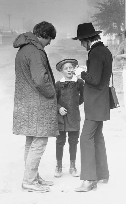 Framed Print : Rolling Stones: Mick Jagger signs an autograph for a girl who also plays a part in Ned Framed Print : Rolling Stones: Mick Jagger signs an autograph for a girl who also plays a part in Ned