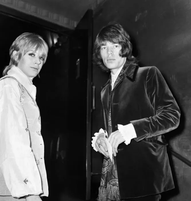 Framed Print : Rolling Stones pop group lead singer Mick Jagger, pictured with girlfriend Marianne Framed Print : Rolling Stones pop group lead singer Mick Jagger, pictured with girlfriend Marianne