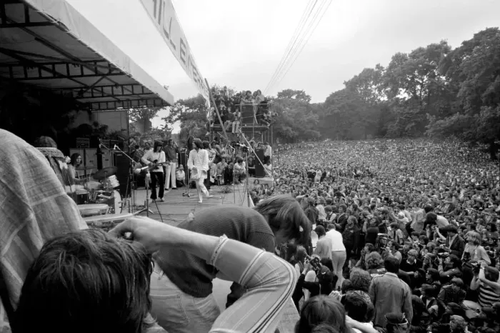 Framed Print : The Rolling Stones on stage at their free concert in London Framed Print : The Rolling Stones on stage at their free concert in London
