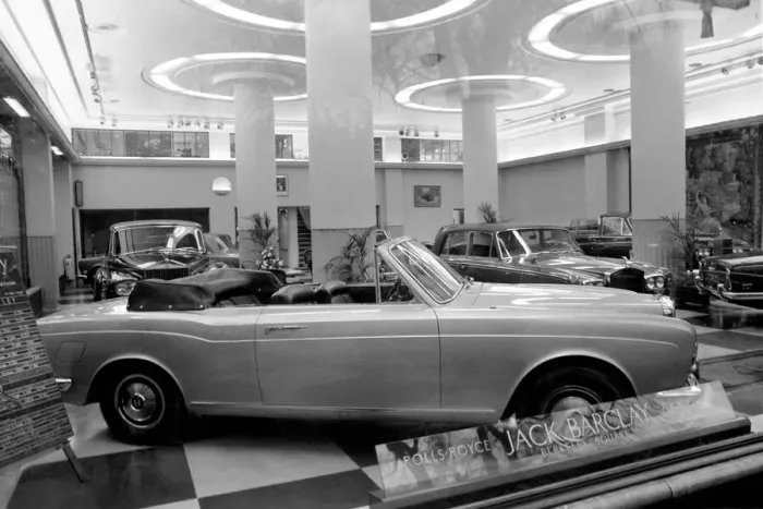 Framed Print : Rolls-Royce: West End Car Show Room. January 1975 75-00501
