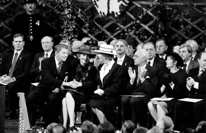 Framed Print : Ronald Reagan, US President and Margaret Thatcher at the Guildhall Framed Print : Ronald Reagan, US President and Margaret Thatcher at the Guildhall