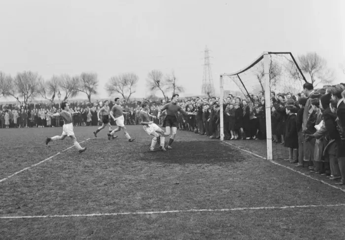 Framed Print : Ronnie Corbett far left assists Tommy Steele to score a goal in theTV All Stars XI vs
