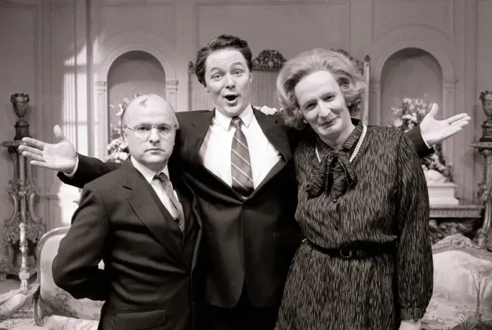 Framed Print : Rory Bremner Comedian - April 1987 with co stars Framed Print : Rory Bremner Comedian - April 1987 with co stars