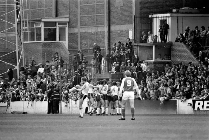 Framed Print : Rotherham 2 v. Luton 2. April 1982 MF06-38-017 Local Caption Division 2 Football Framed Print : Rotherham 2 v. Luton 2. April 1982 MF06-38-017 Local Caption Division 2 Football