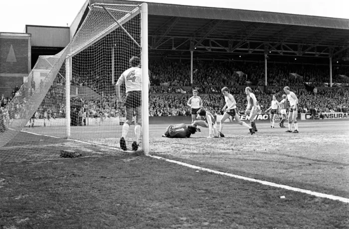 Framed Print : Rotherham 2 v. Luton 2. April 1982 MF06-38-040 Local Caption Division 2 Football