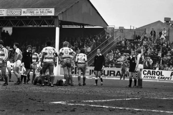 Framed Print : Rotherham United 1 v. Queens Park Rangers 0. March 1982 MF06-20-005 Local Caption Framed Print : Rotherham United 1 v. Queens Park Rangers 0. March 1982 MF06-20-005 Local Caption